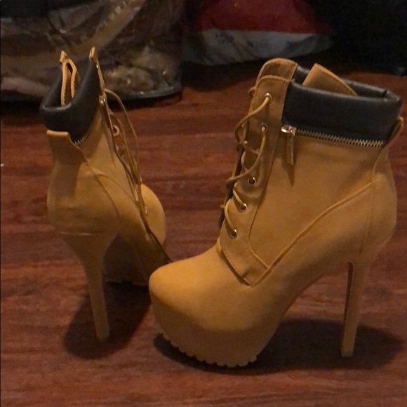 Shoes - Picture 3 of 3
